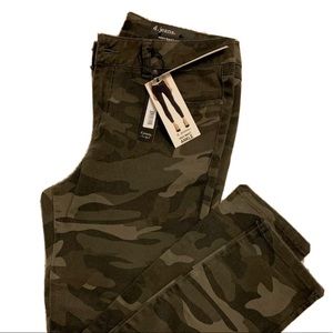 NWT D. Jeans camouflage camo high waist jeans 10